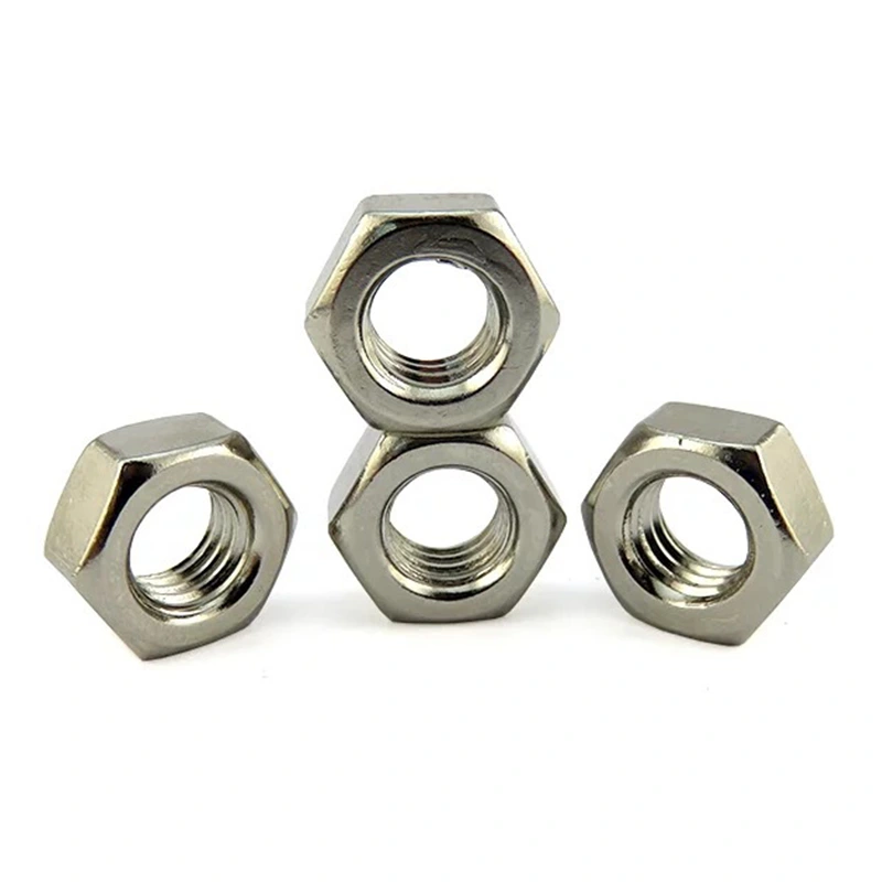 Nozes hexagonais são partes importantes que conectam rigidamente equipamentos mecânicos